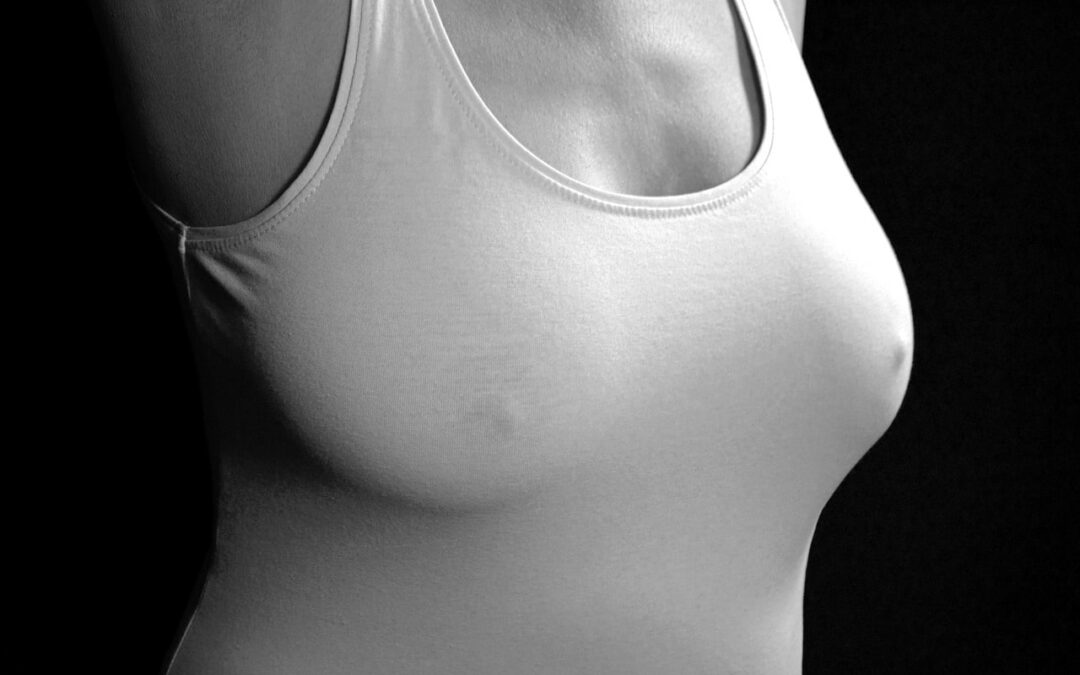 Comment favoriser le bien-être des seins au quotidien